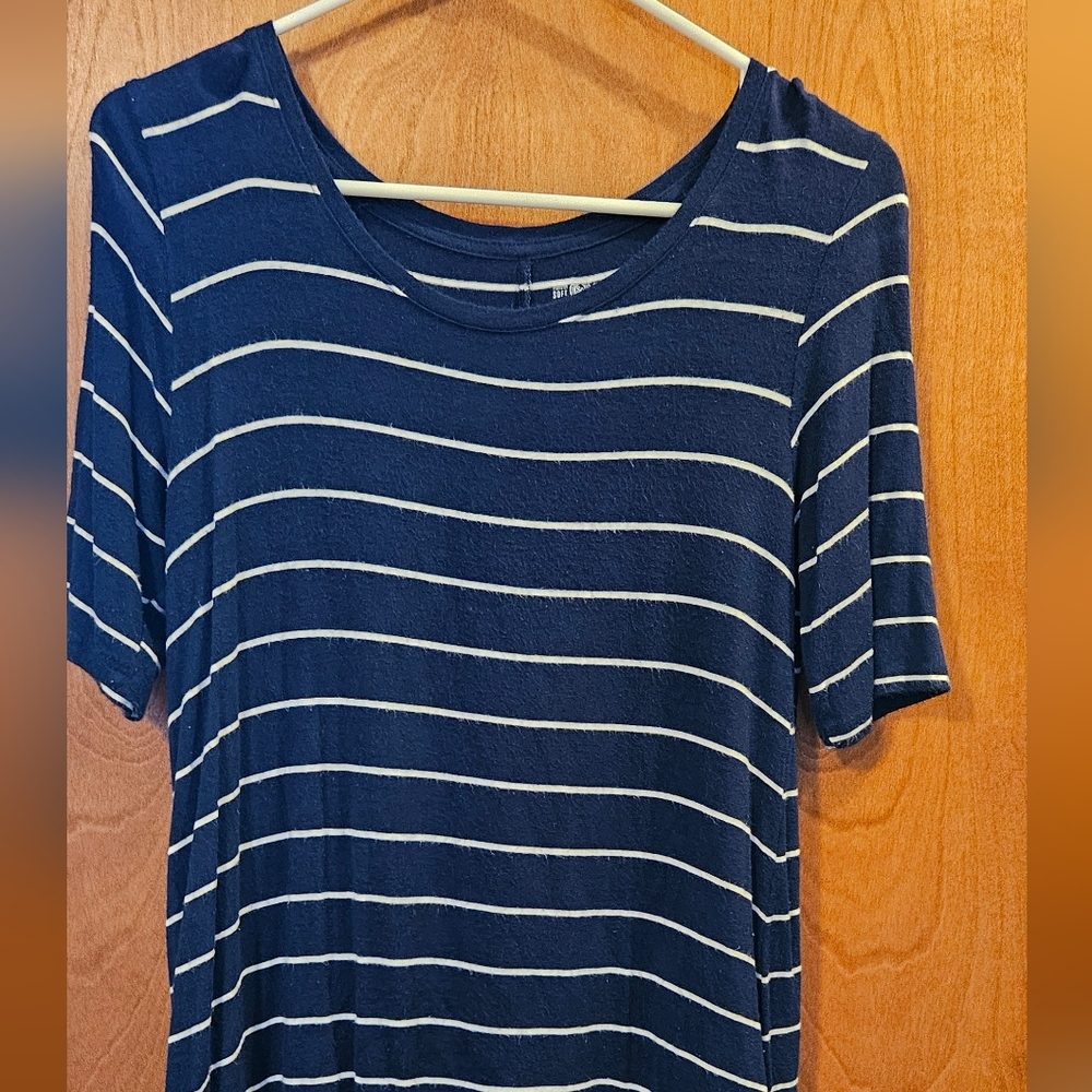 Womens tunic tee size medium